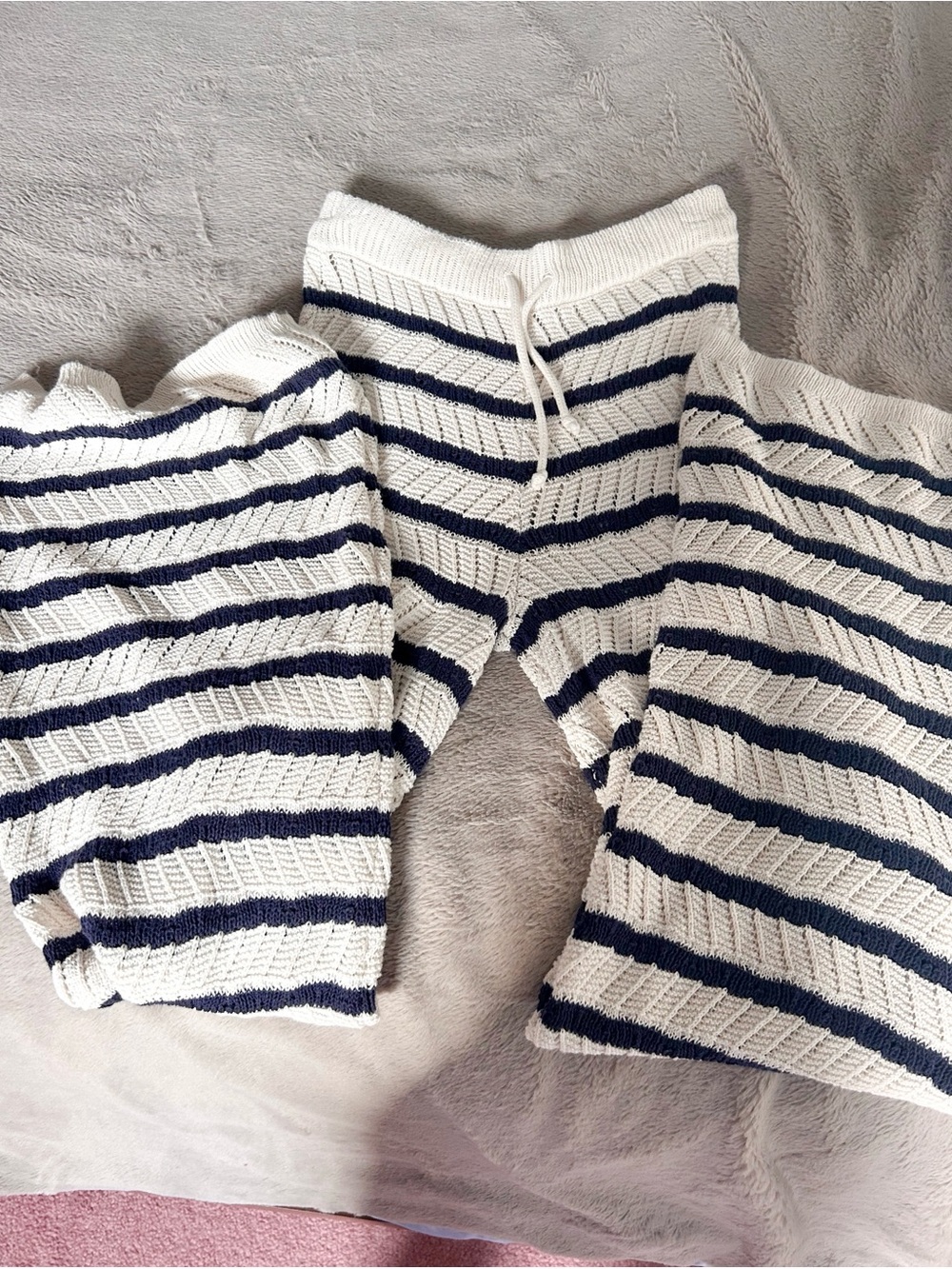 Cream & Navy striped knit pants